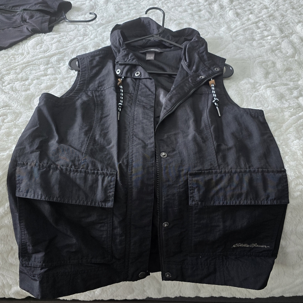 Eddie Bauer Women's Black Vest